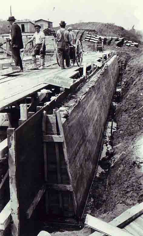 1924 Secondary tank east wall looking north 3